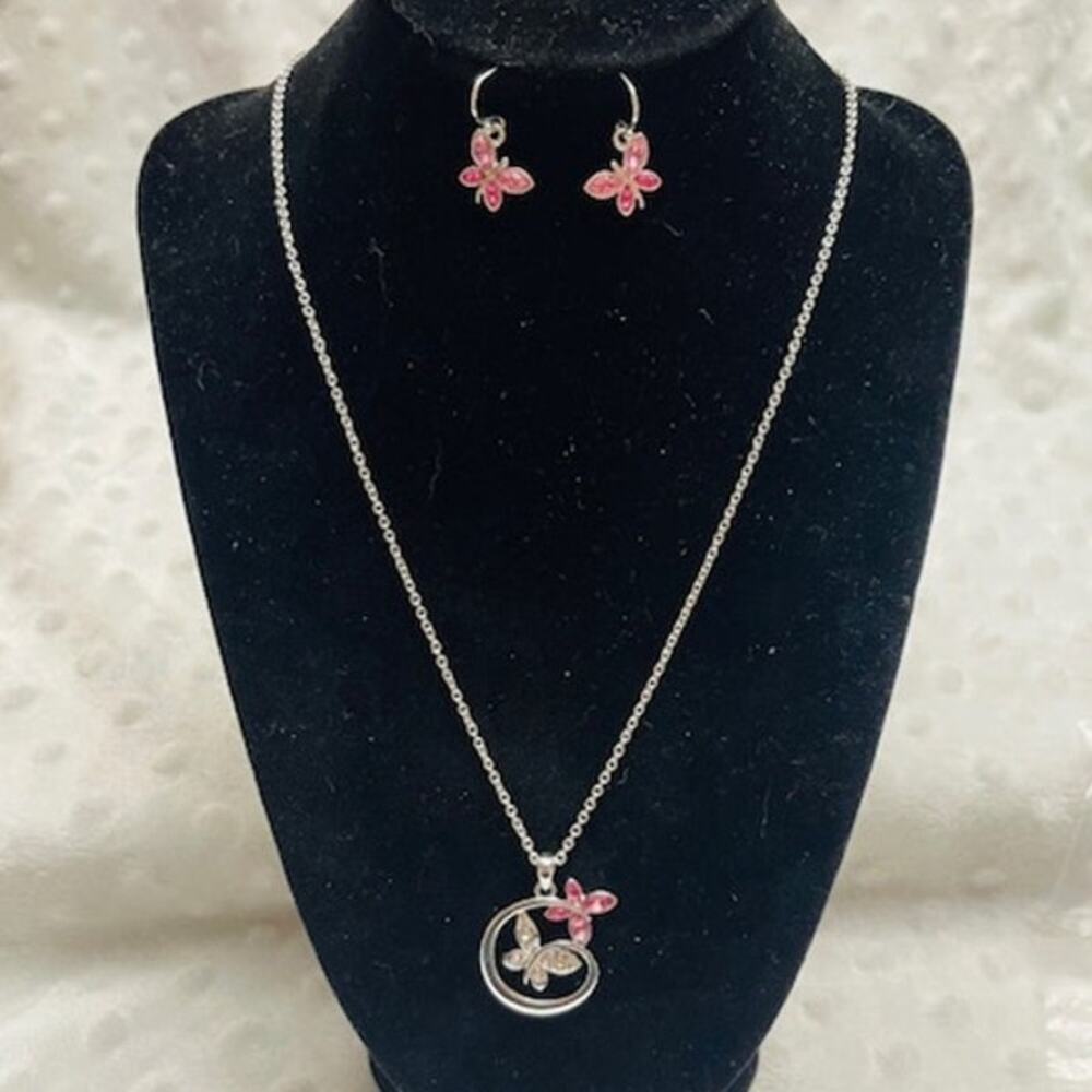 Vintage Avon SAQ Silver Pink Dancing Butterfly Necklace & Earring Set-NWOT